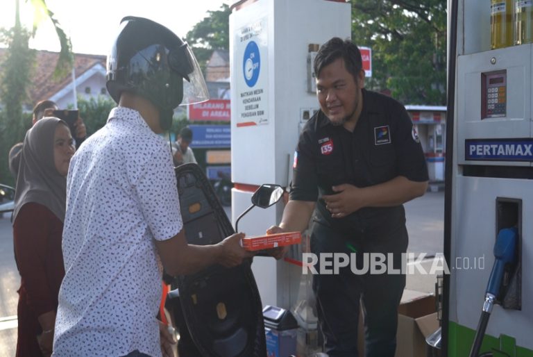 Attachment for Ramadhan 2025: 145 SPBU Se-Indonesia Saling Berbagi Berkah dengan Acara Mengaji dan Bagikan Takjil